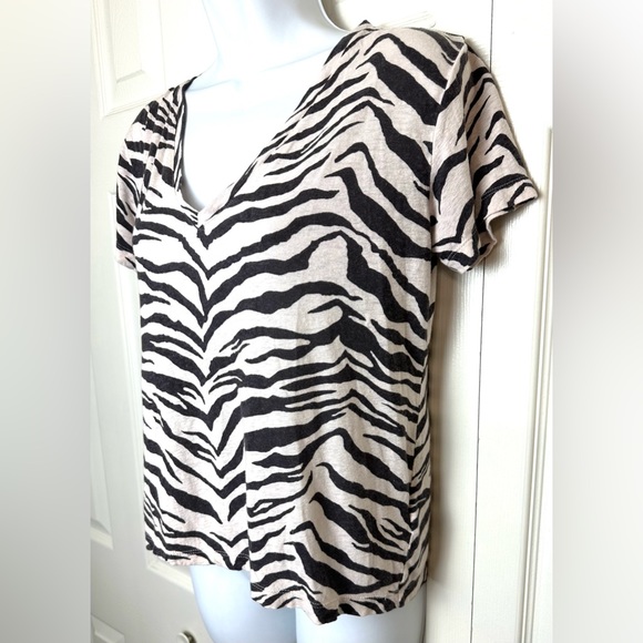 RAILS Cara Tiger Striped VNeck Tee T-Shirt Top Ivory Black Linen Blends Blouse - Picture 5 of 16